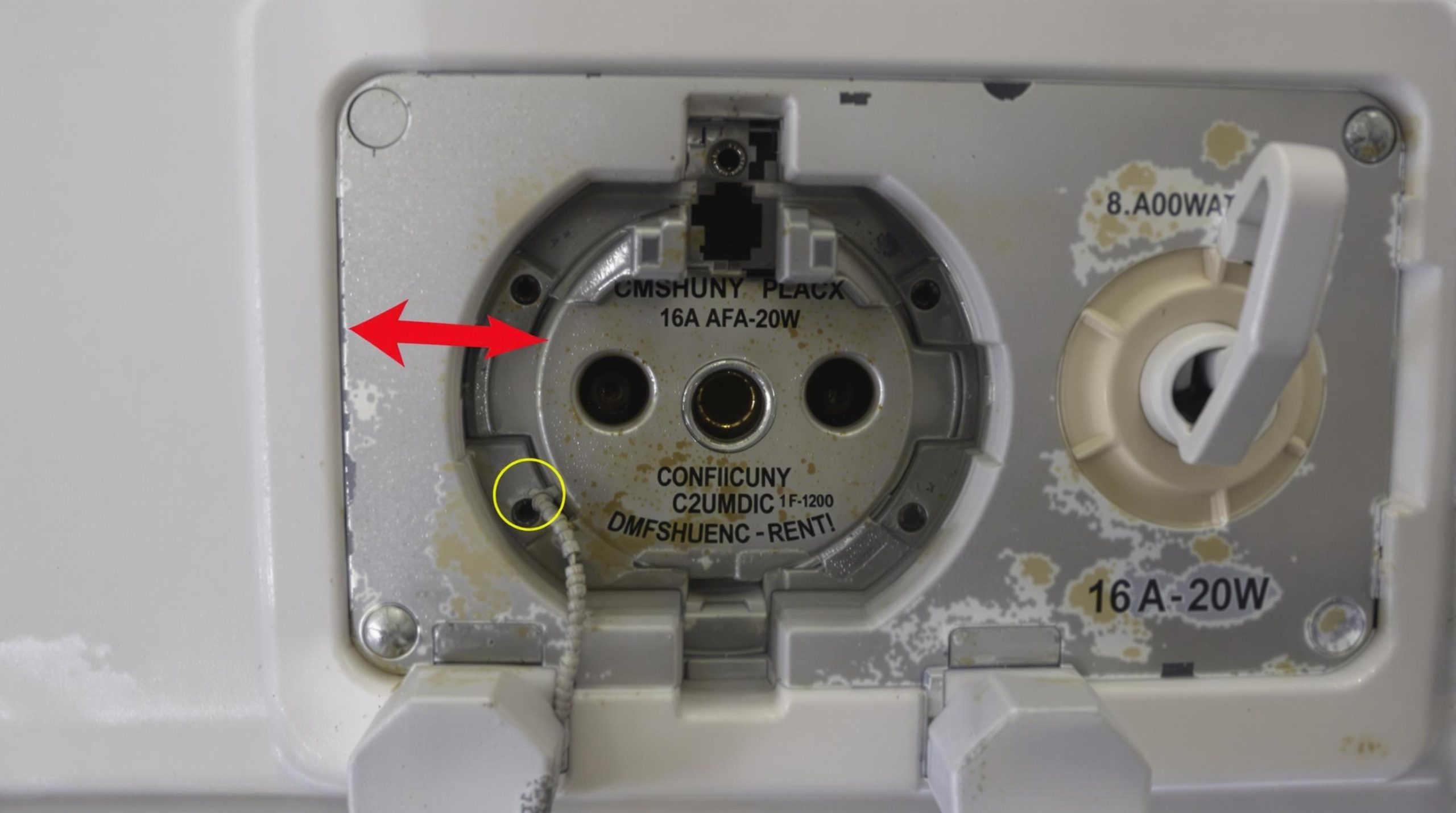 Prise pour lave vaisselle 16A ou 20A